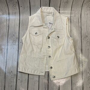 Chico's white Sleeveless denim Vest size 0 in Chico sizing NWT